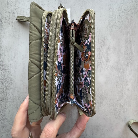 NWT Vera Bradley Quilted Crossbody Bag Wristlet Wallet - Picture 4 of 9